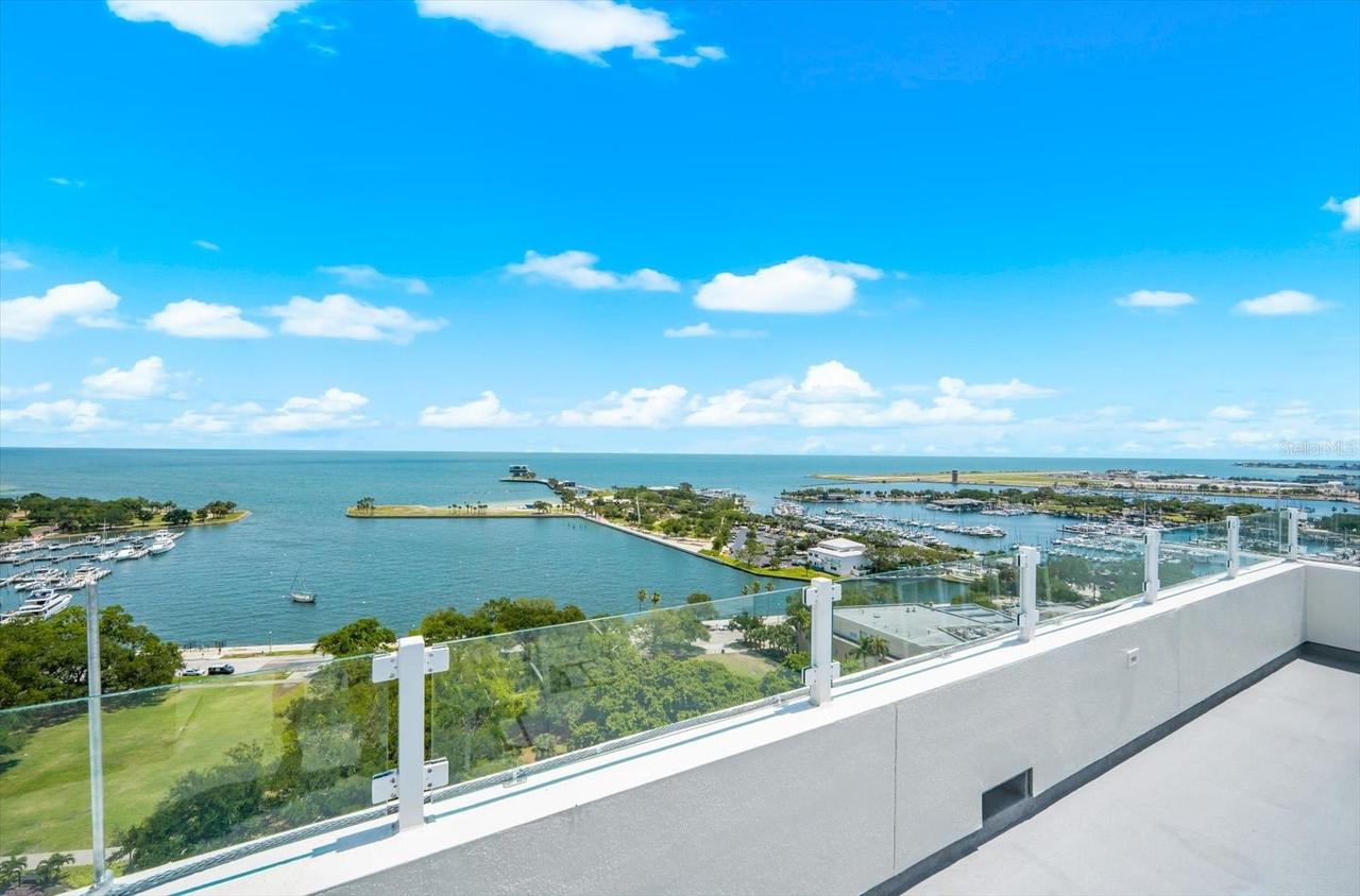 176 4th Ave. #201, St Petersburg, FL 33701