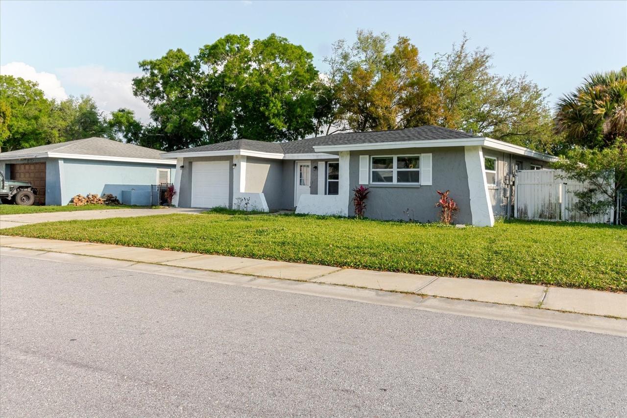 1811 Forest Dr., Oldsmar, FL 34677