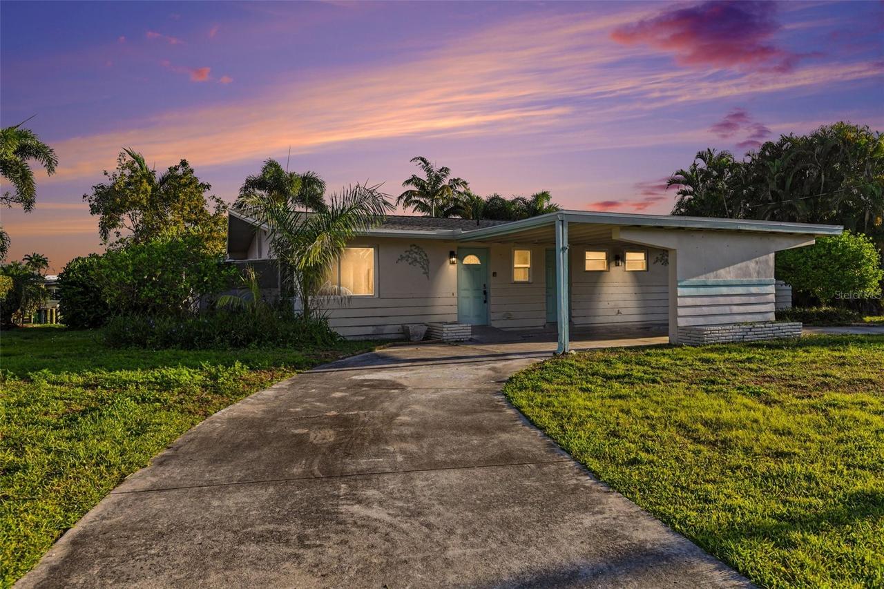 468 Grenier Dr., North Fort Myers, FL 33903