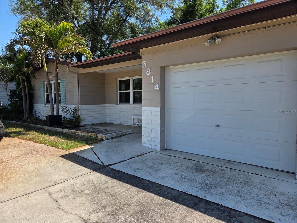 5814 20th Ave S, Gulfport, FL 33707