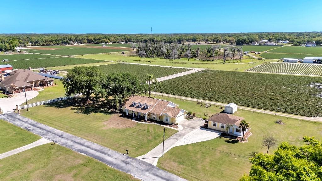 2910 Appling Woods Pl., Plant City, FL 33565