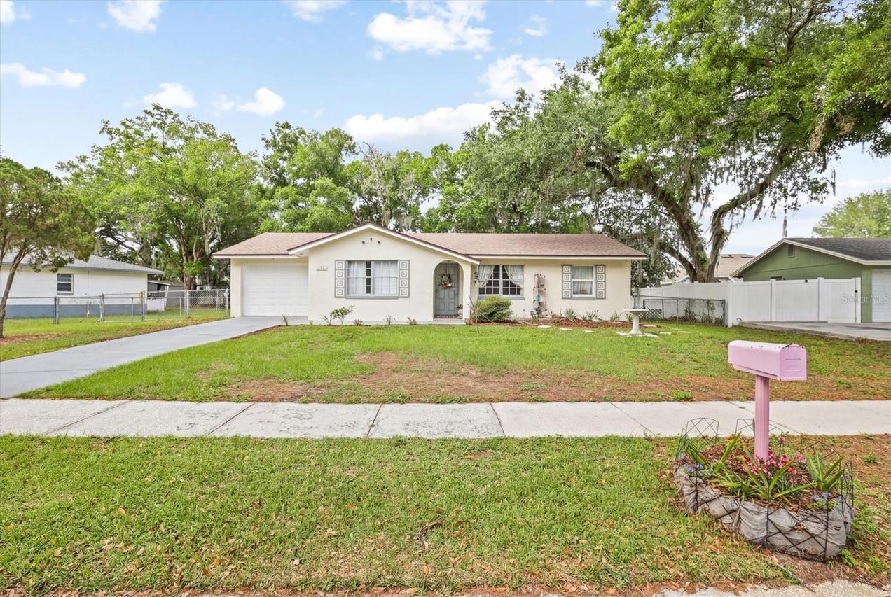 1707 Hughes Dr., Plant City, FL 33563