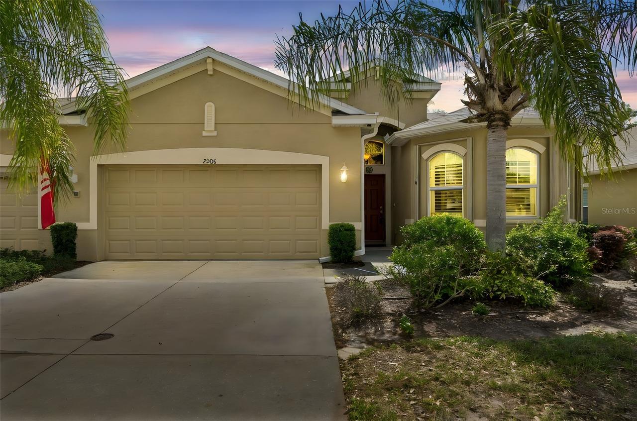 2306 Oakley Green Dr. #62, Sun City Center, FL 33573