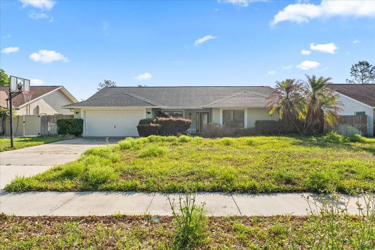 905 Stratford Manor Dr., Brandon, FL 33510