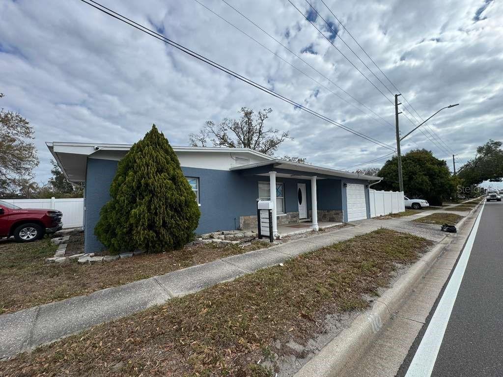 2593 38th Ave. #B, St Petersburg, FL 33713