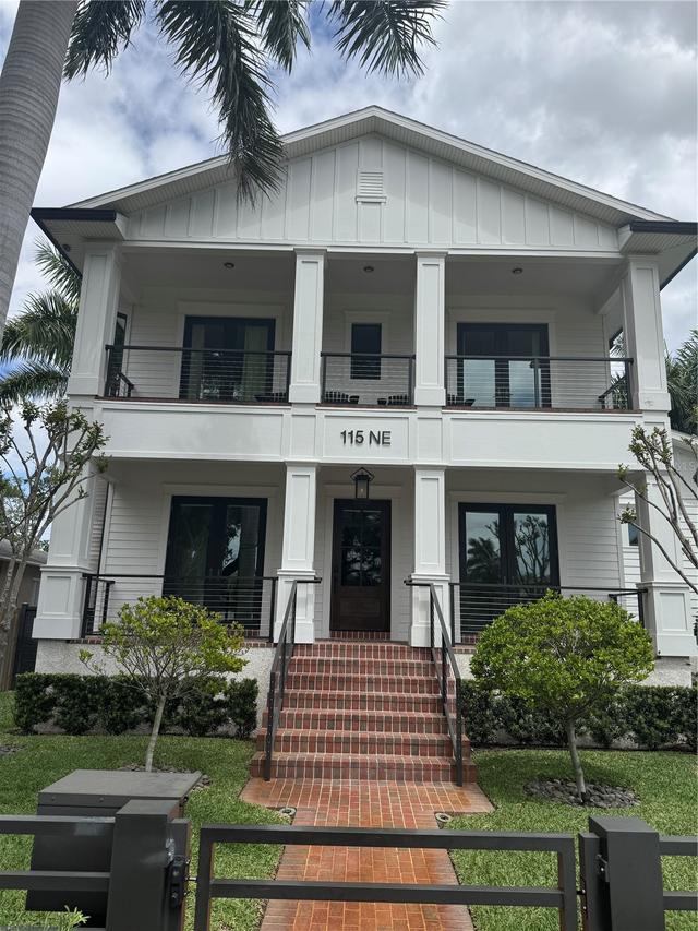 115 27th Ave., St Petersburg, FL 33704