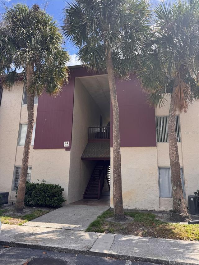 3840 N Lake Dr. #127, Tampa, FL 33614