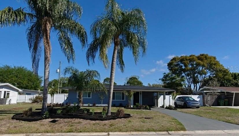 2917 Michigan St., Sarasota, FL 34237