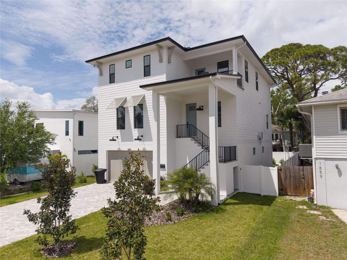 1851 Mississippi Ave., St Petersburg, FL 33703