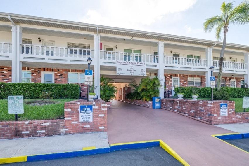 4746 Azalea Dr. #107C, New Port Richey, FL 34652