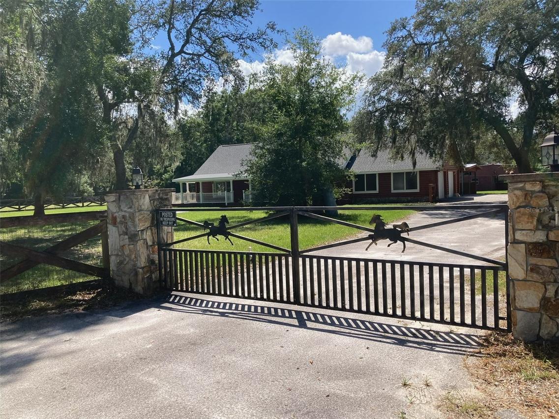 18441 Oaklawn Dr., Spring Hill, FL 34610