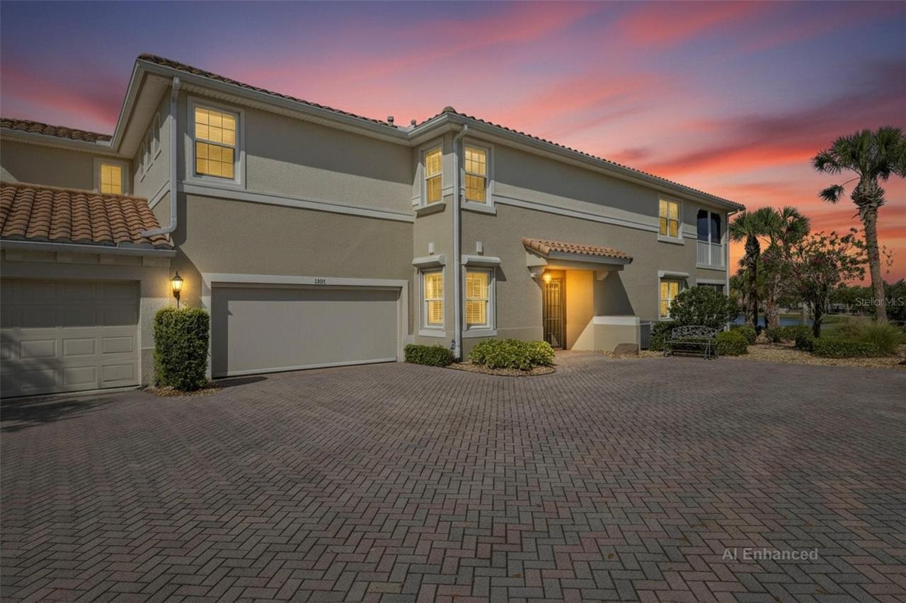 1351 Emerald Dunes Dr., Sun City Center, FL 33573