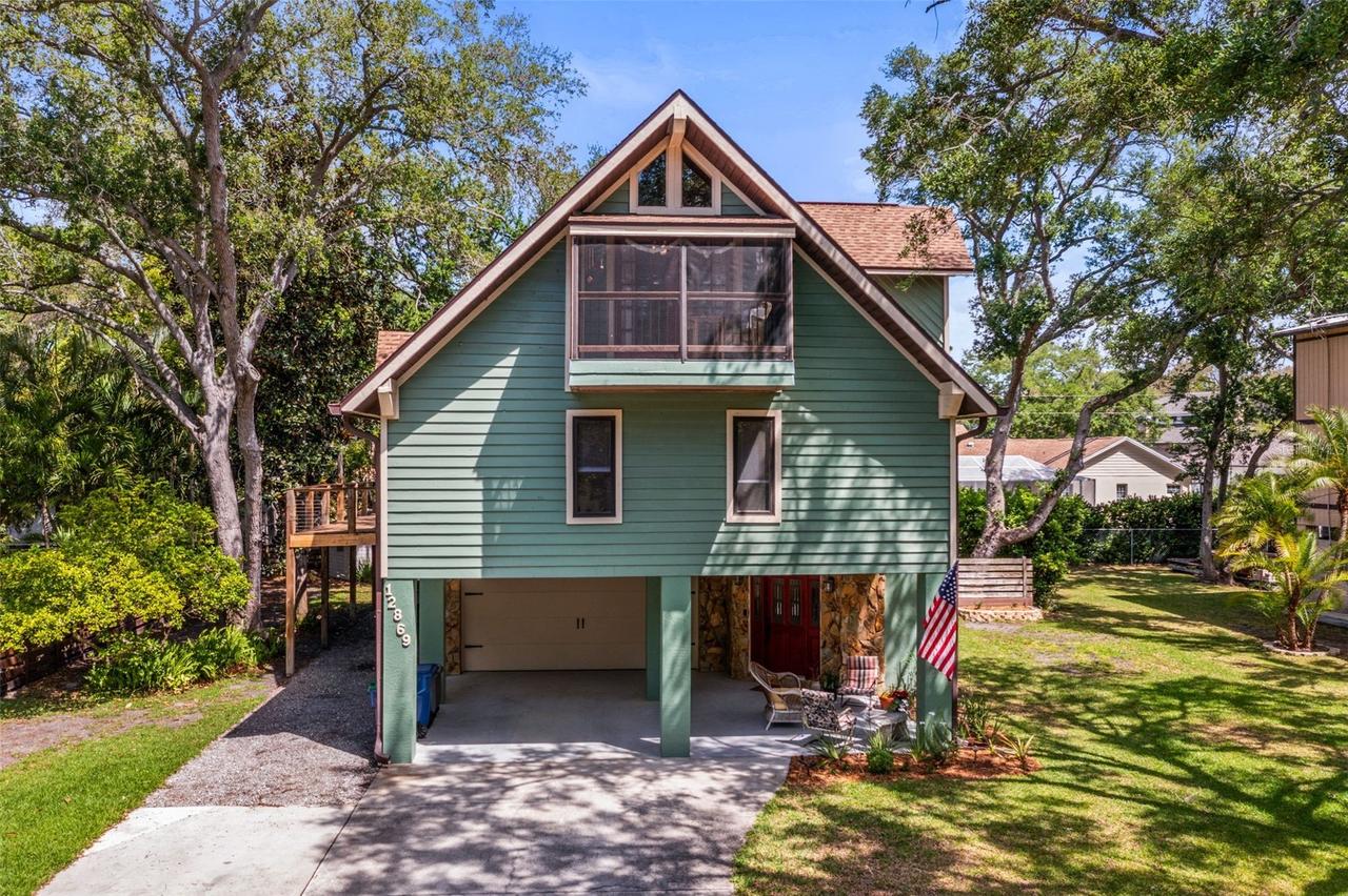 12869 Poinsettia Ave., Seminole, FL 33776