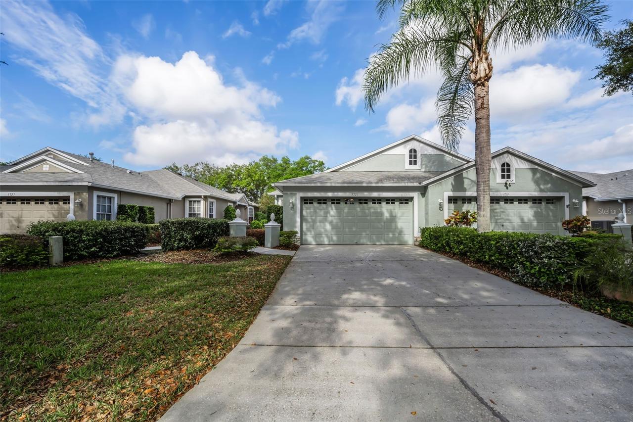 5721 Heronpark Pl., Lithia, FL 33547