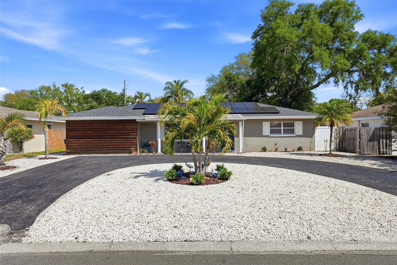 10943 90th Ave., Seminole, FL 33772