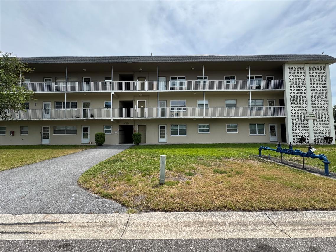 5720 13th Ave. #106B, St Petersburg, FL 33710