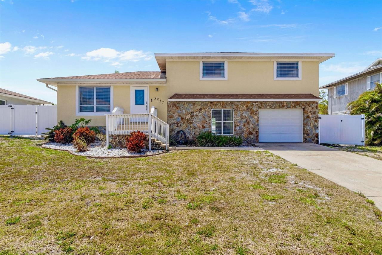 8517 43rd Ave., Bradenton, FL 34209