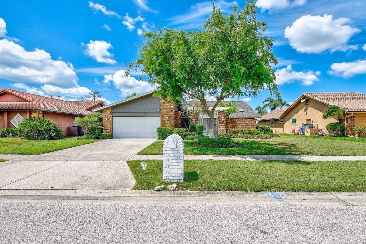 10976 Harborside Dr., Largo, FL 33773