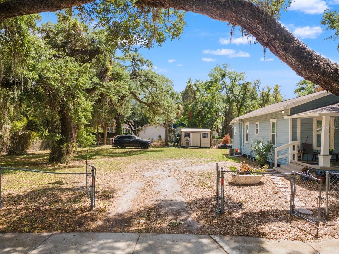 1013 E 24th Ave., Tampa, FL 33605