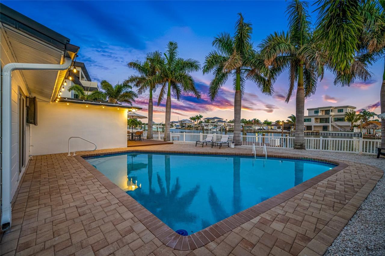 7984 1st Ave., St Petersburg, FL 33707