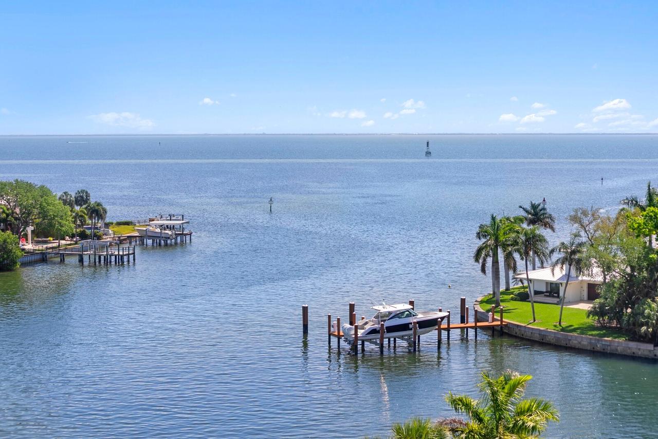 1325 Snell Isle Blvd. #709, St Petersburg, FL 33704
