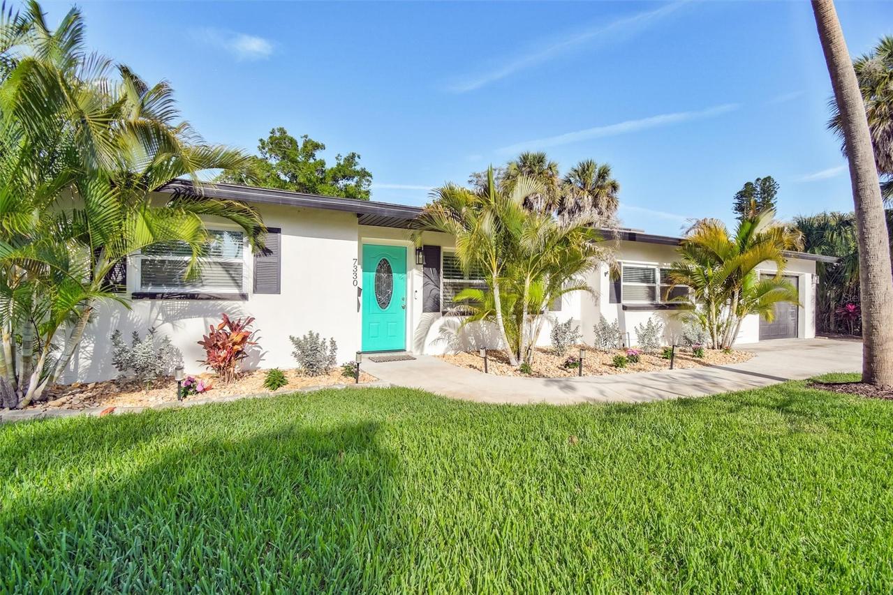 7330 17th Way, St Petersburg, FL 33702