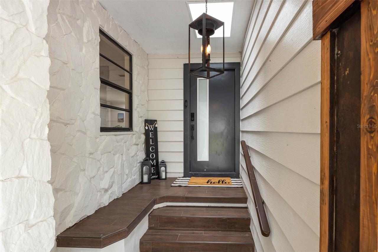 12756 Poinsettia Ave., Seminole, FL 33776