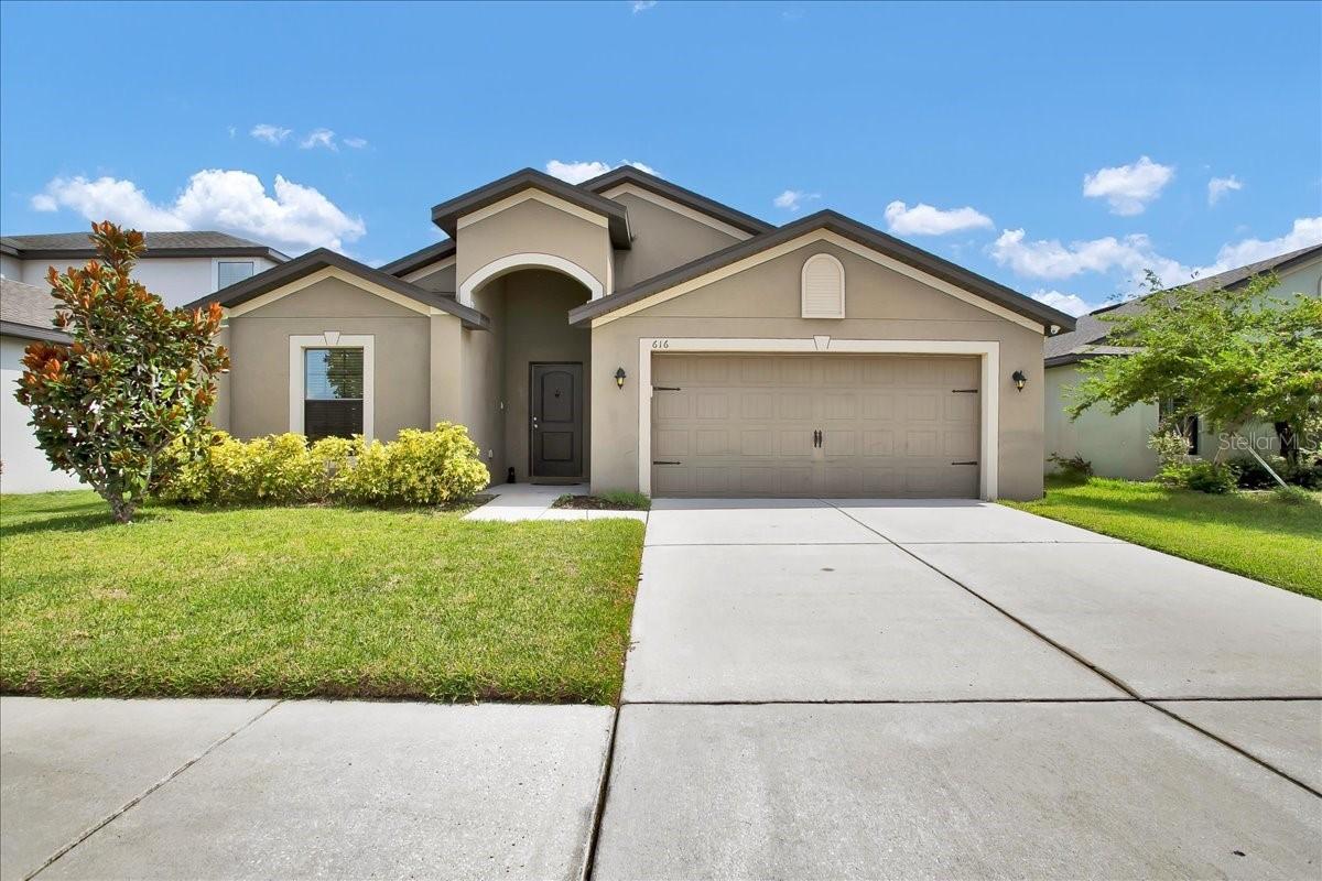 616 Chatham Walk Dr., Ruskin, FL 33570