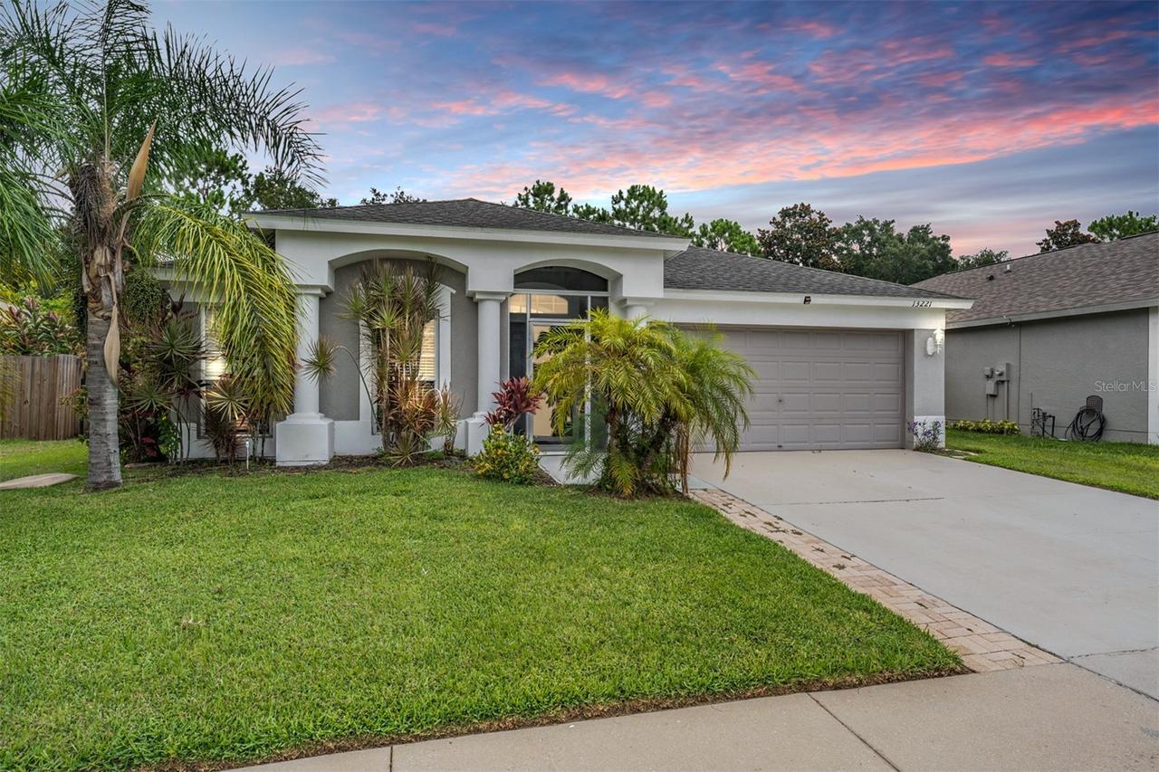 13221 Evening Sunset Ln., Riverview, FL 33579