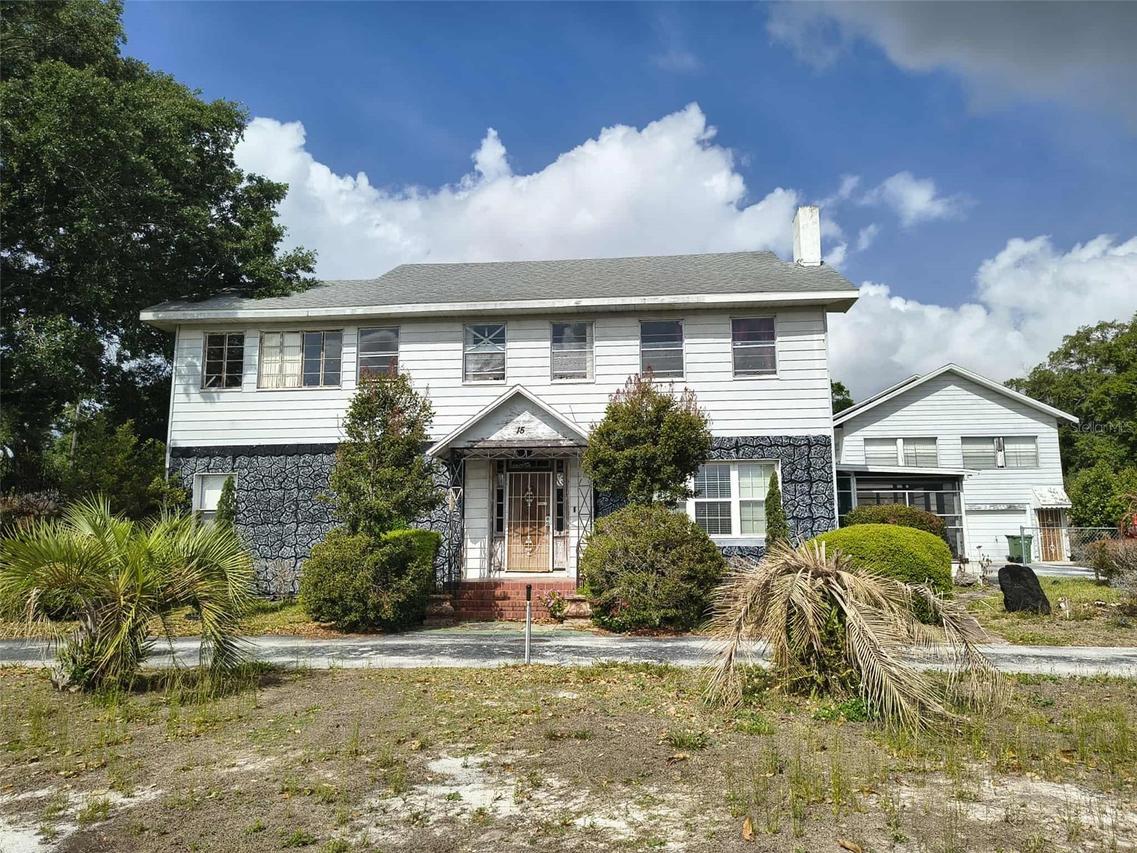 15 Lake Howard Dr., Winter Haven, FL 33880