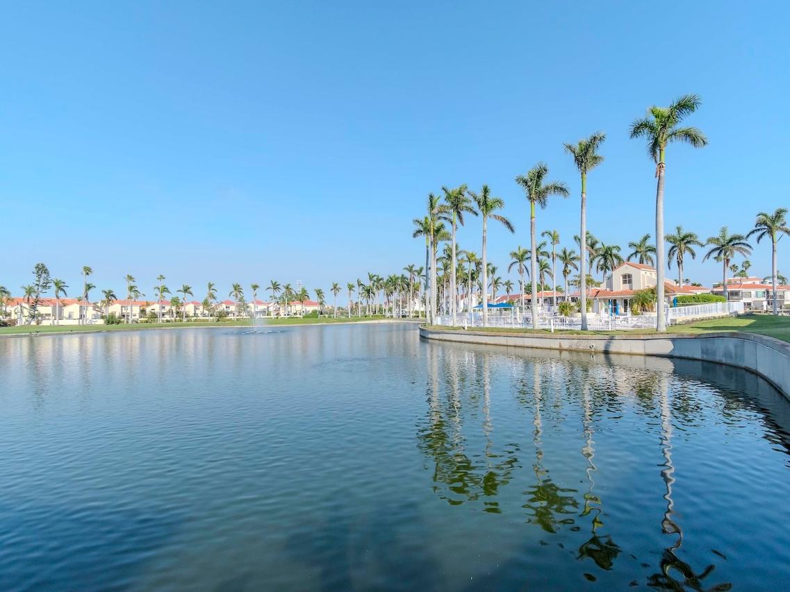 6100 Bahia Del Mar Cir. #102, St Petersburg, FL 33715