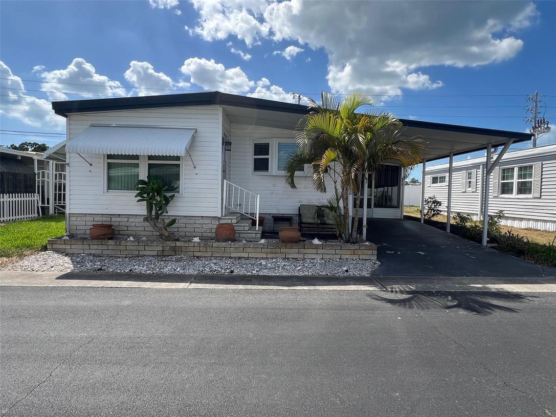 57 Royal Palm Cir., Largo, FL 33778