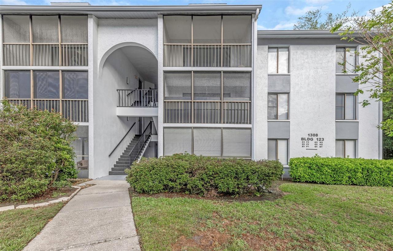 1308 Pine Ridge Cir. #H1, Tarpon Springs, FL 34688