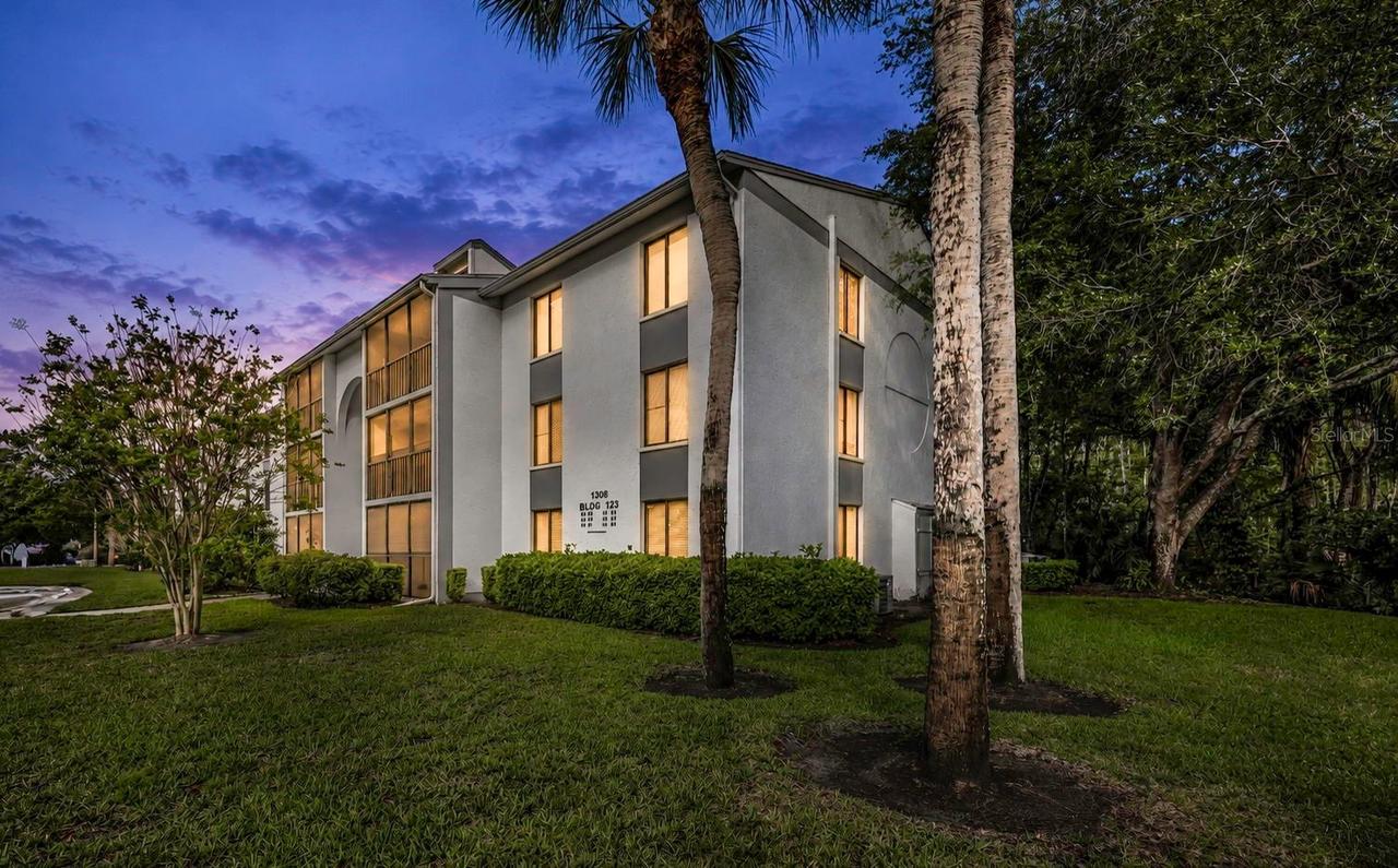 1308 Pine Ridge Cir. #H1, Tarpon Springs, FL 34688