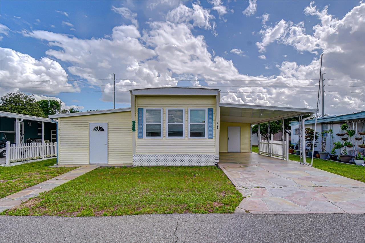 38634 Lansing Ave., Zephyrhills, FL 33542