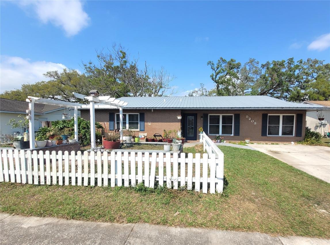 5203 Presidential St., Seffner, FL 33584