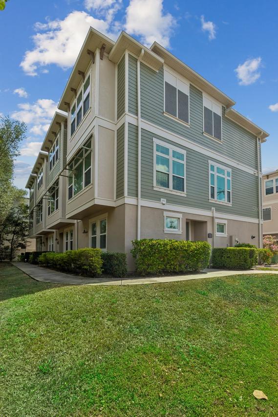 426 S Lincoln Ave., Tampa, FL 33609