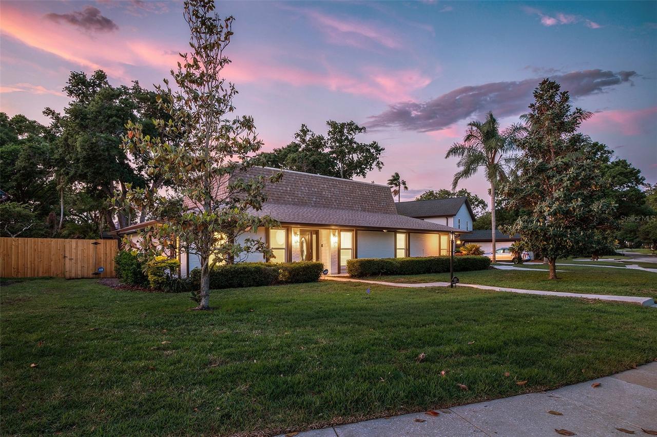 13313 Golf Crest Cir., Tampa, FL 33618