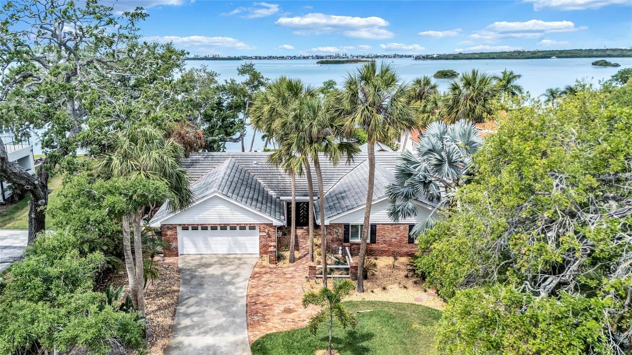 2612 Keystone Ct., St Petersburg, FL 33710