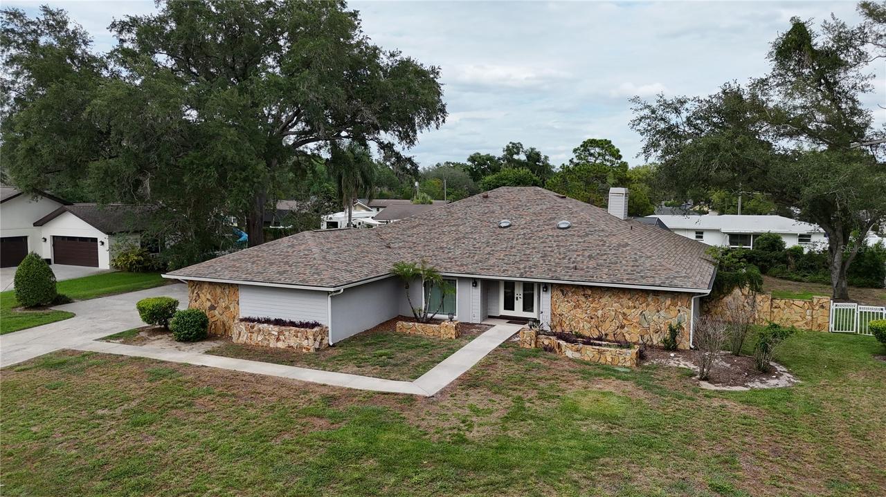 1009 Morfield Ln., Brandon, FL 33511