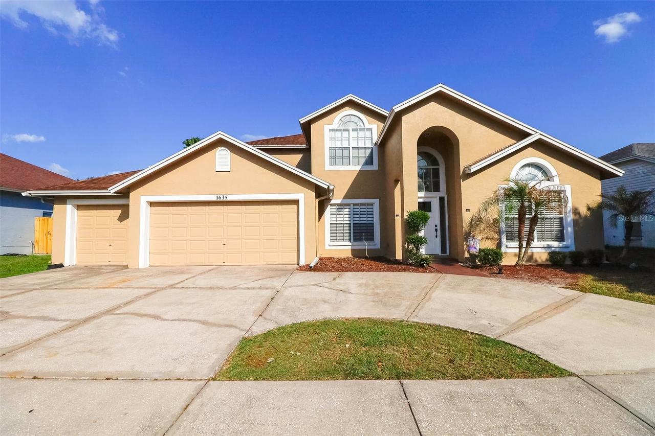1635 Ledgestone Dr., Brandon, FL 33511