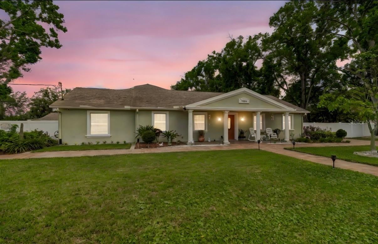 9406 W Flora St., Tampa, FL 33615