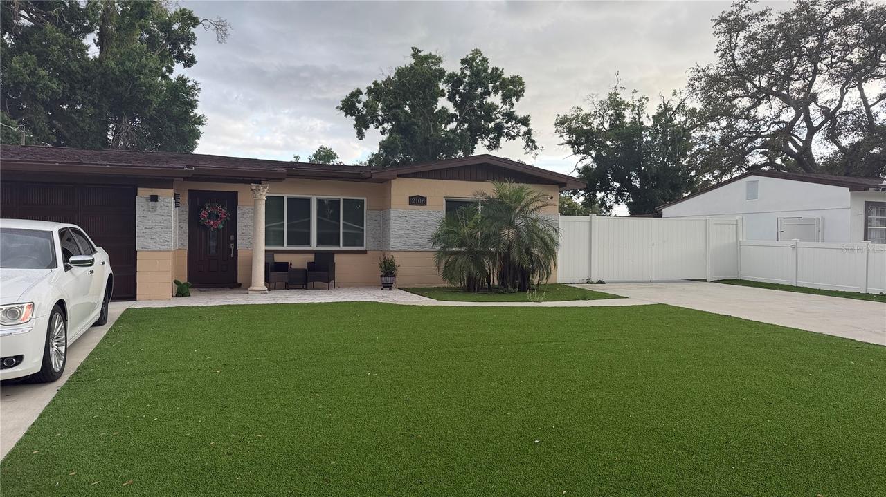 2106 W Cluster Ave., Tampa, FL 33604