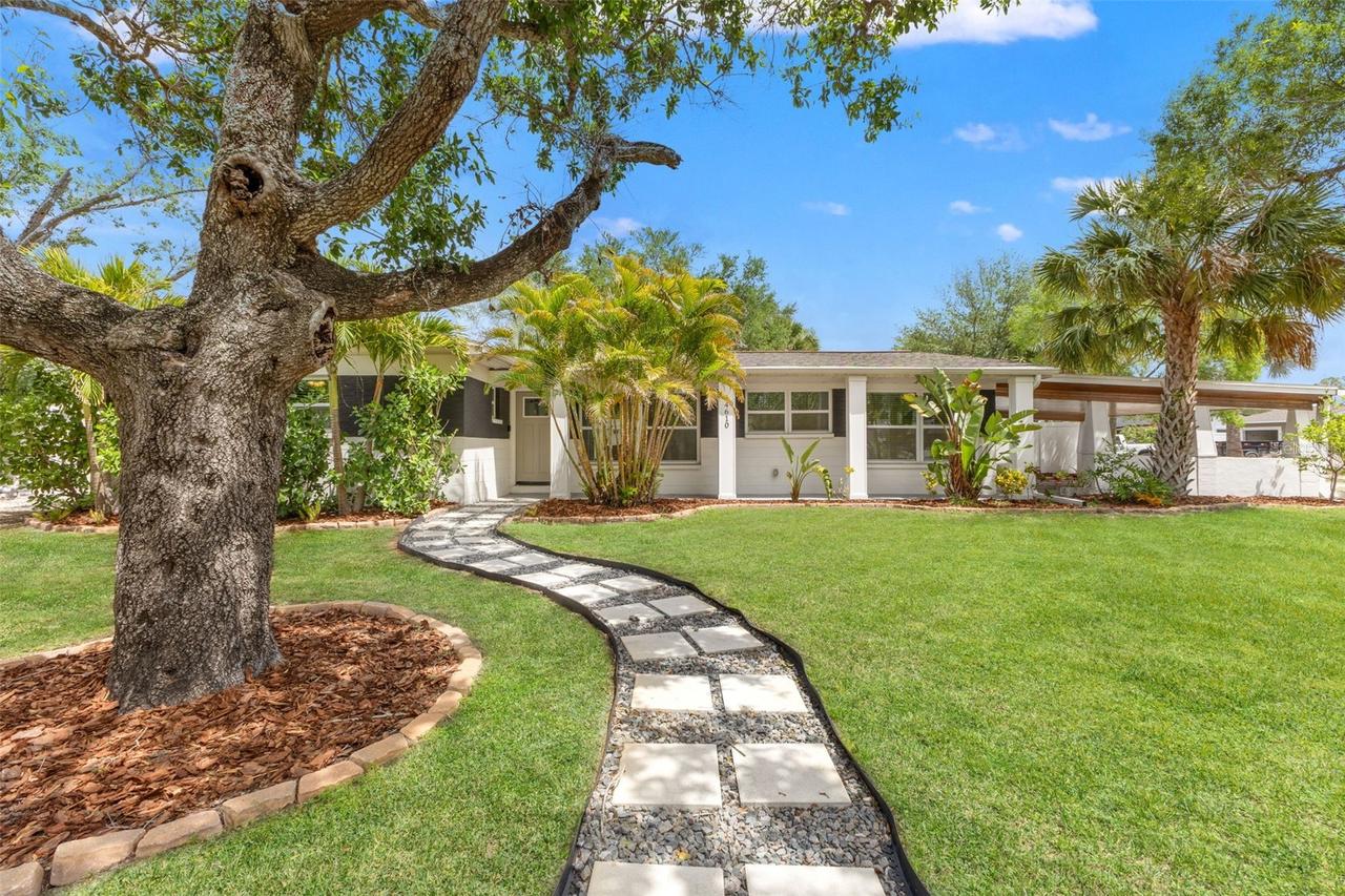 4610 S Shamrock Rd., Tampa, FL 33611