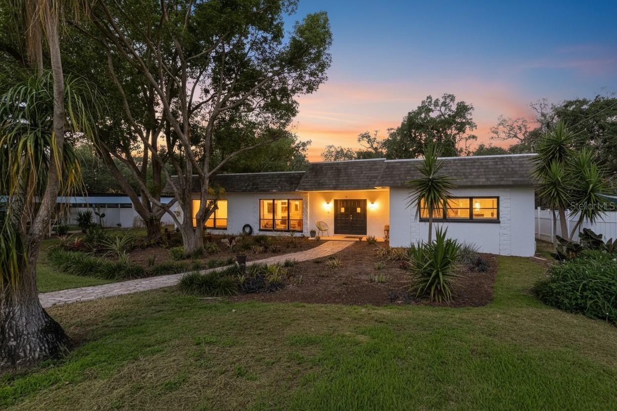 3506 Hillgrove Rd., Valrico, FL 33596
