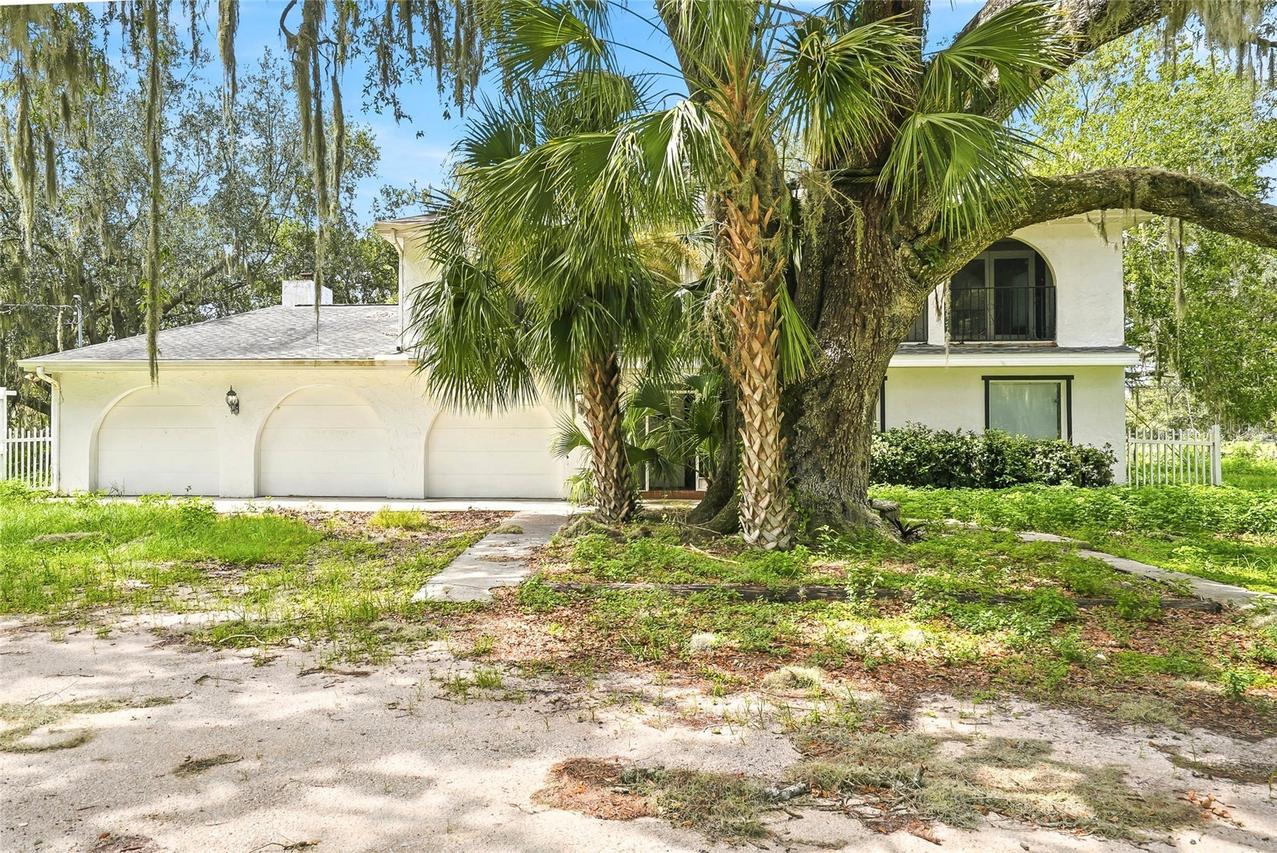 8731 Lithia Pinecrest Rd., Lithia, FL 33547