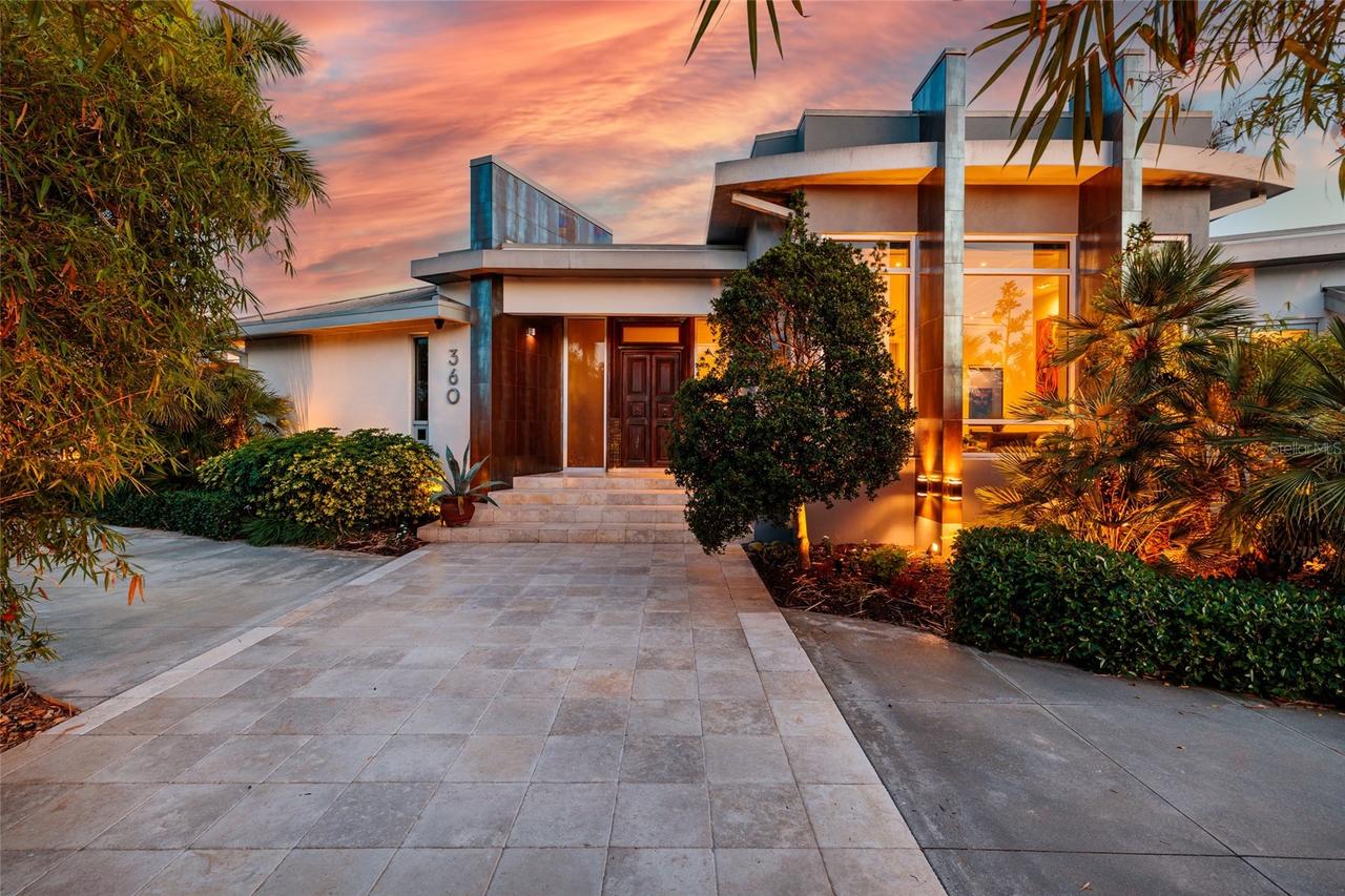 360 26th Ave., St Petersburg, FL 33705