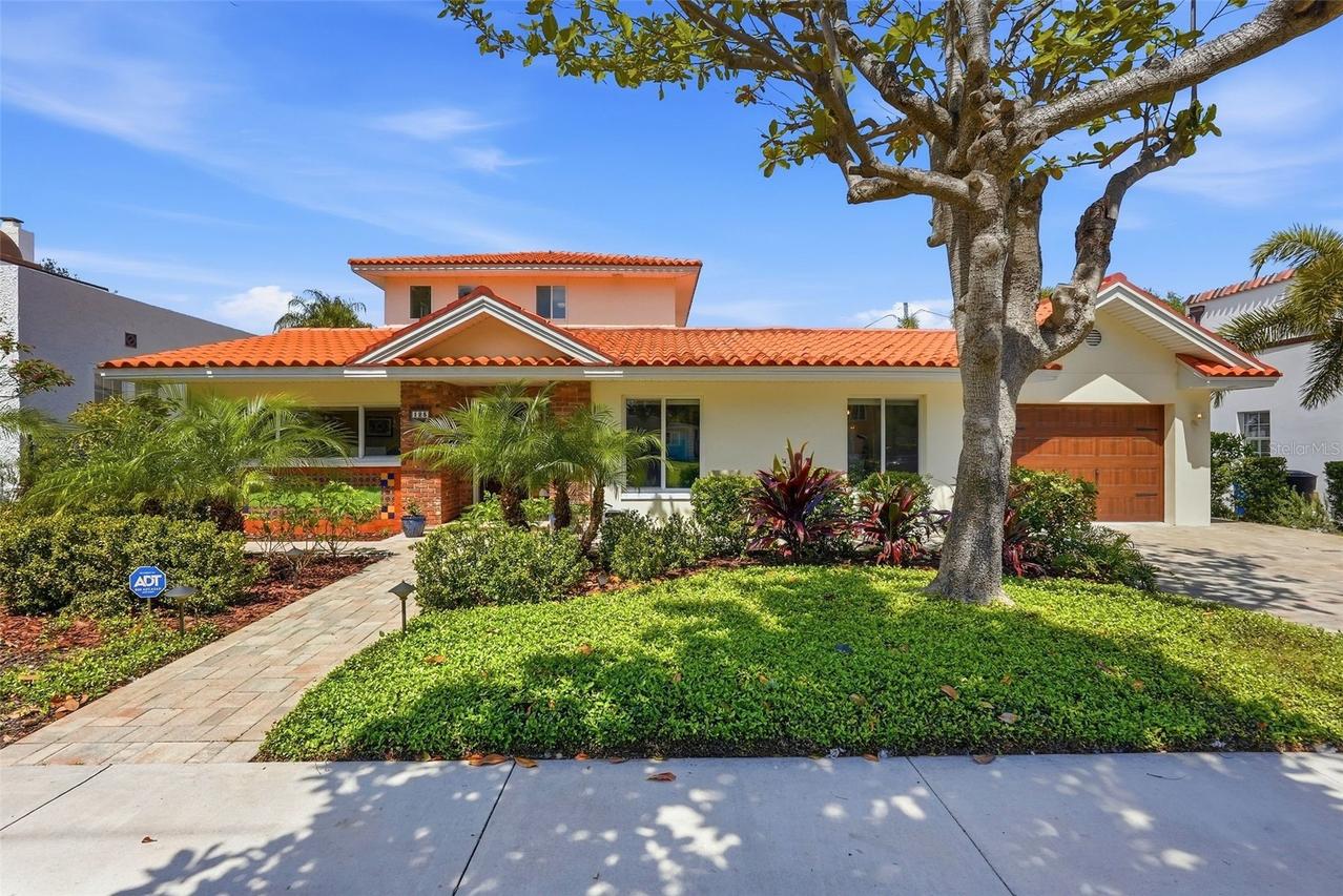 125 23rd Ave., St Petersburg, FL 33704