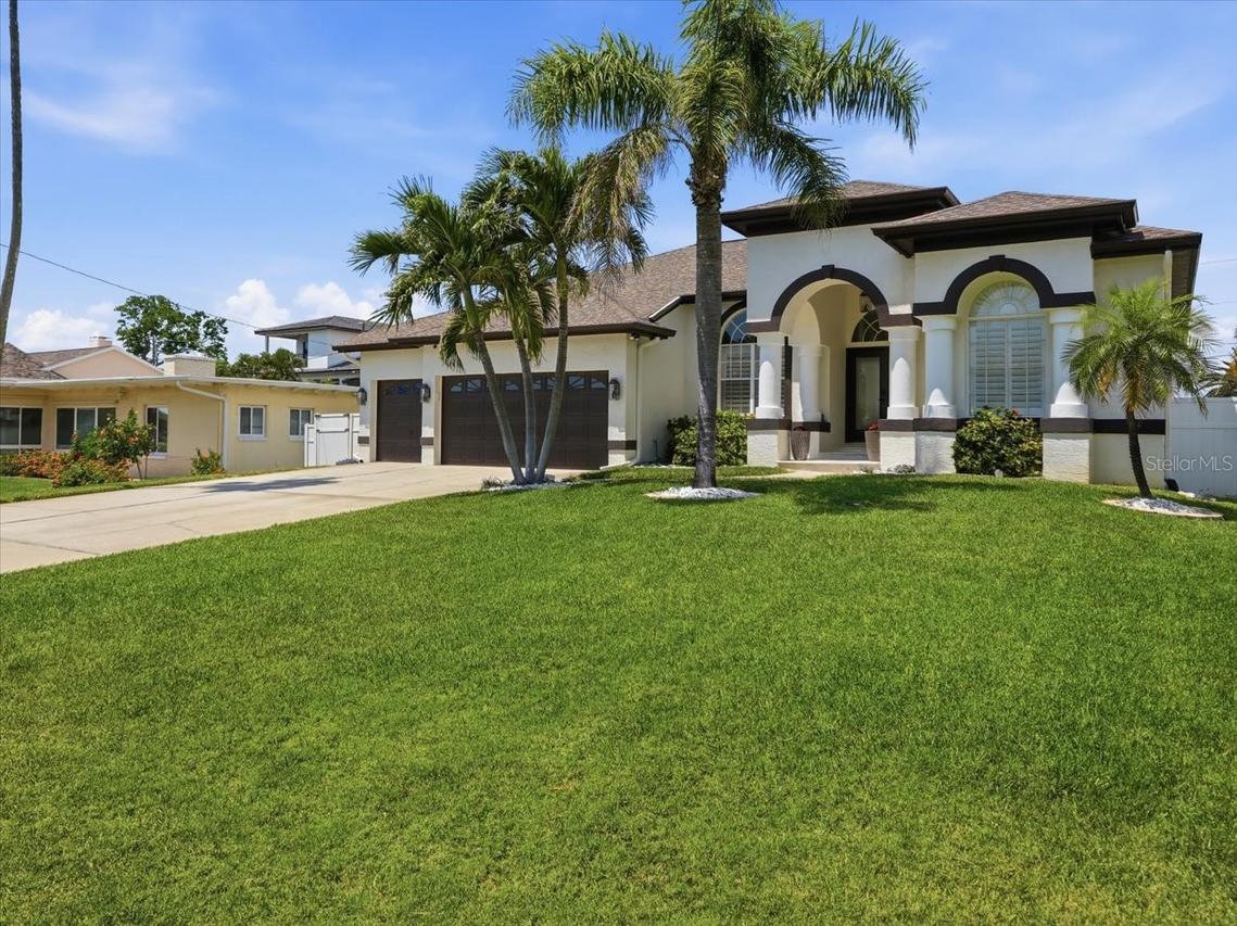 109 16th St., Belleair Beach, FL 33786