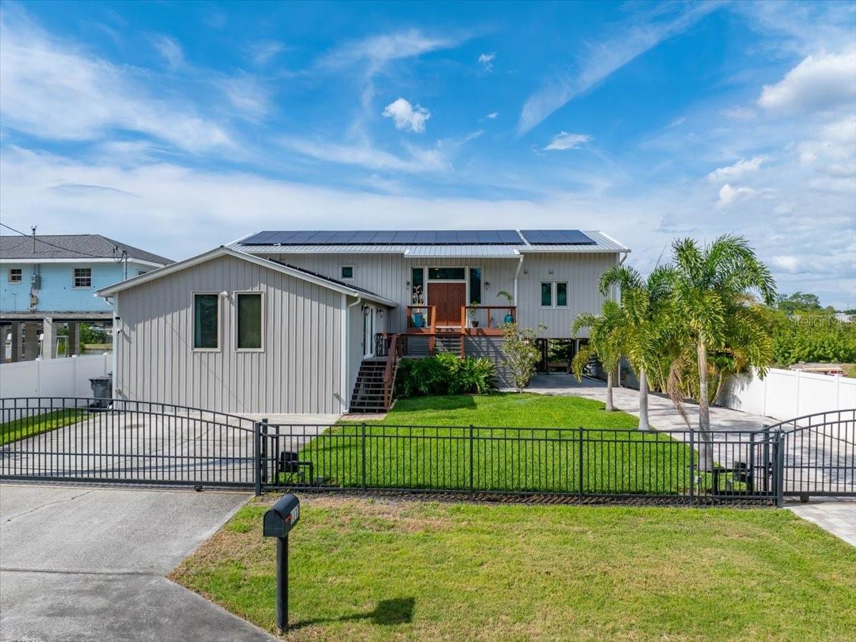 8813 S Lagoon St., Tampa, FL 33615